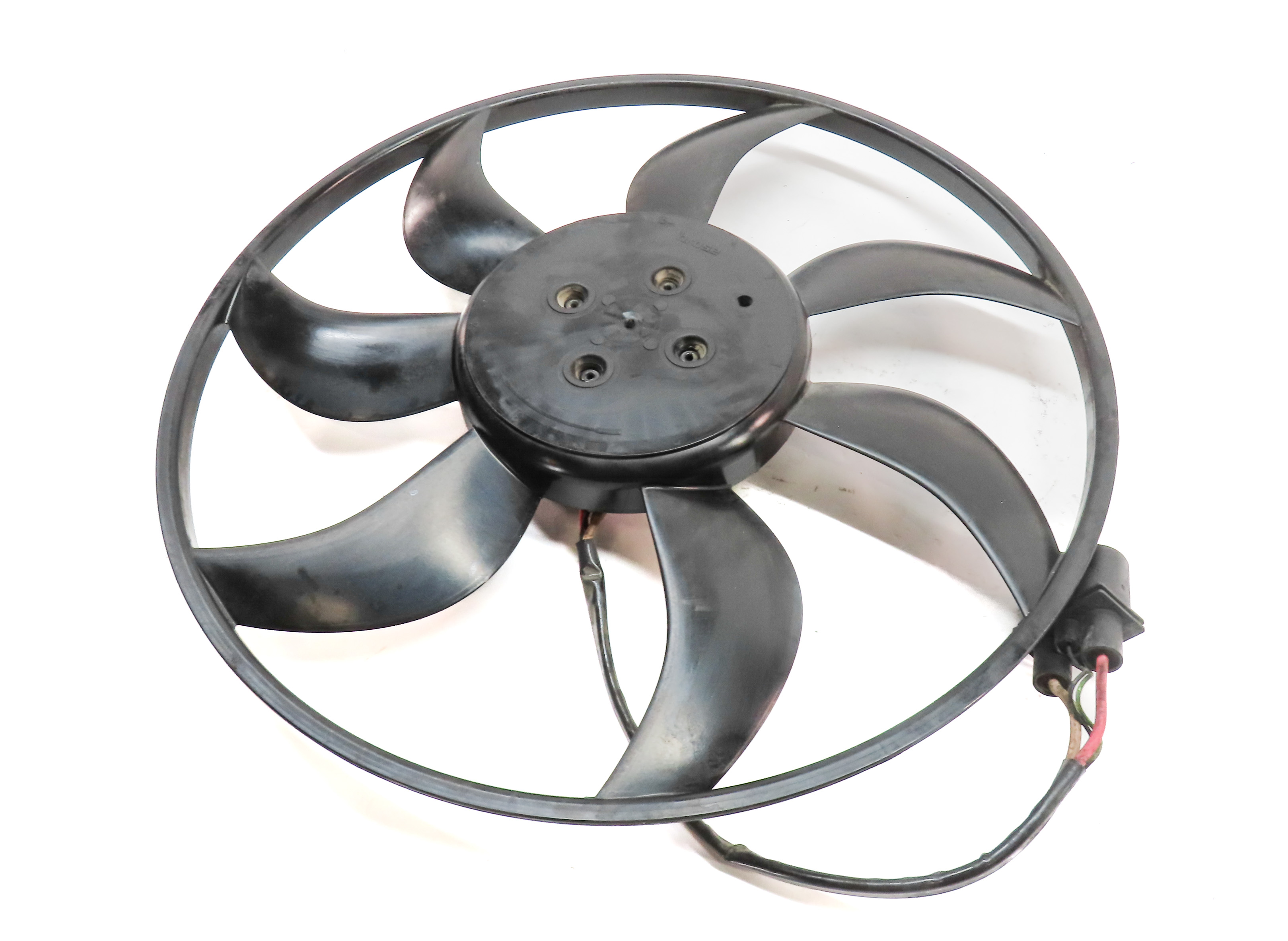 15-16 AUDI A3 (8V) 1.8L TURBO ENGINE RADIATOR COOLING FAN & SHROUD ASSEMBLY — exact item pictured